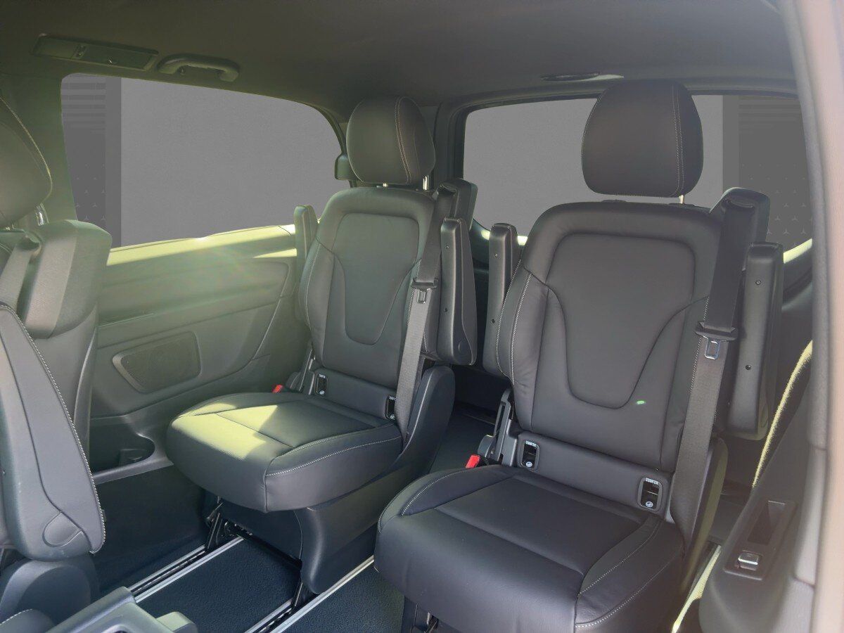 Mercedes-Benz V 300 2023 г. Серый, пробег 55102 км