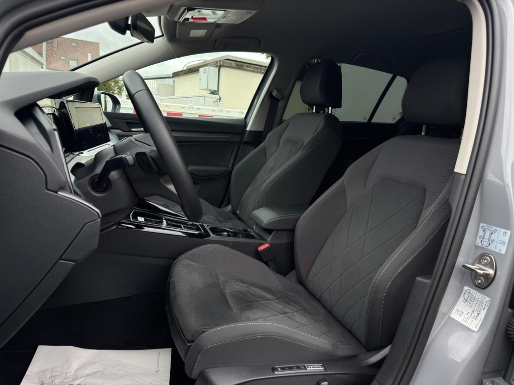 Volkswagen Golf 2024 г. Серый, пробег 47989 км