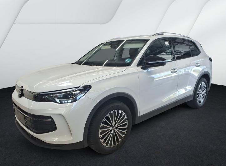 Volkswagen Tiguan 2026 г. Белый, пробег 25990 км