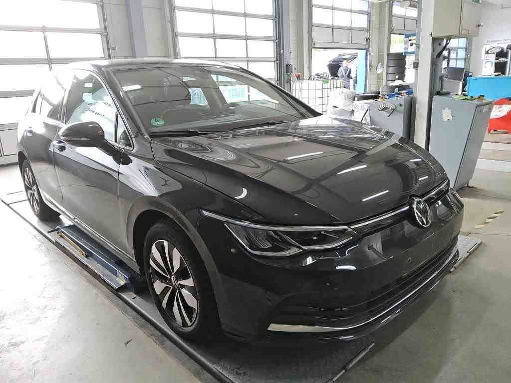 Volkswagen Golf 2024 г. Серый, пробег 21958 км