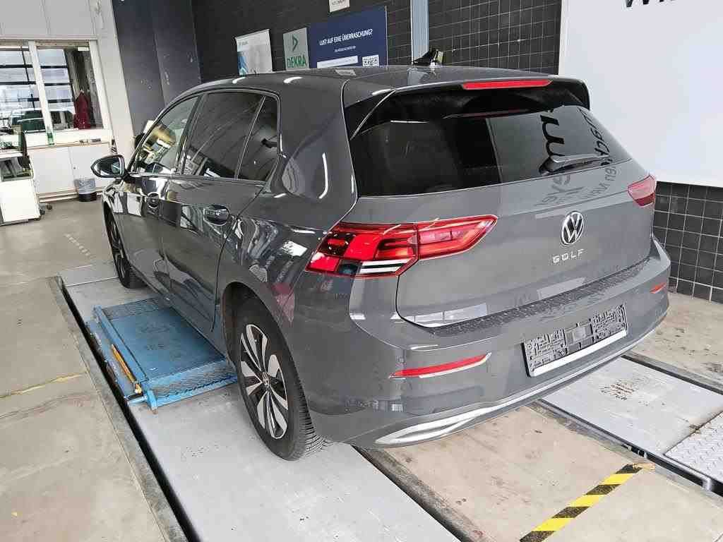 Volkswagen Golf 2024 г. Серый, пробег 21958 км