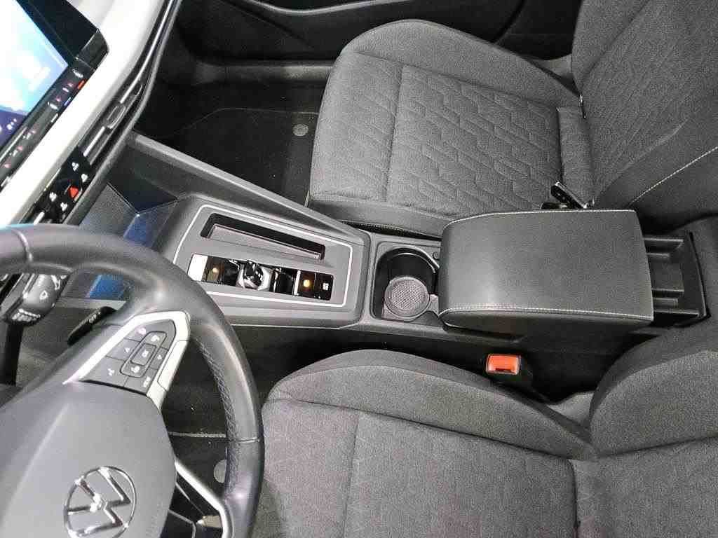Volkswagen Golf 2024 г. Серый, пробег 21958 км