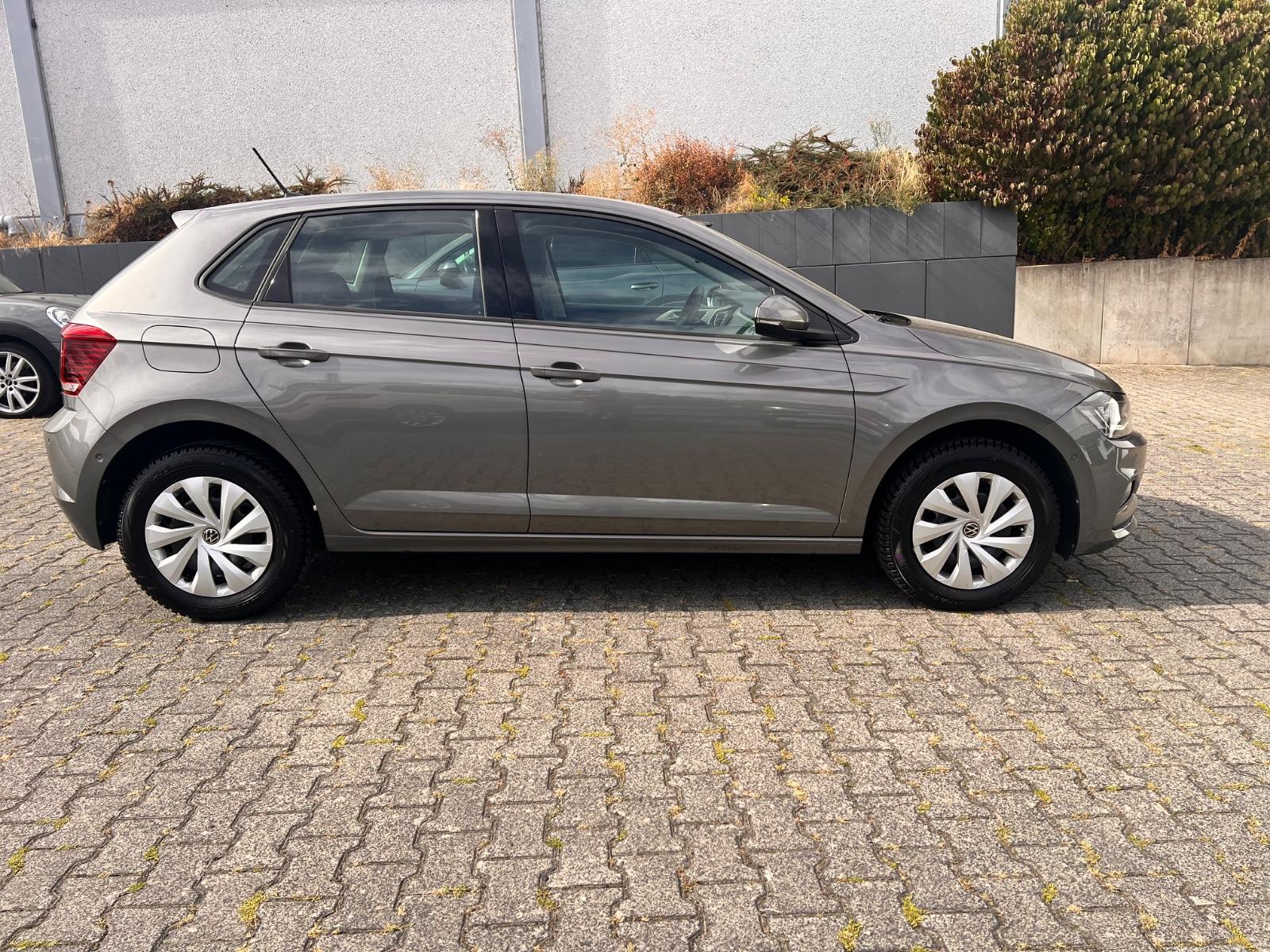 Volkswagen Polo 2021 г. Серый, пробег 28400 км