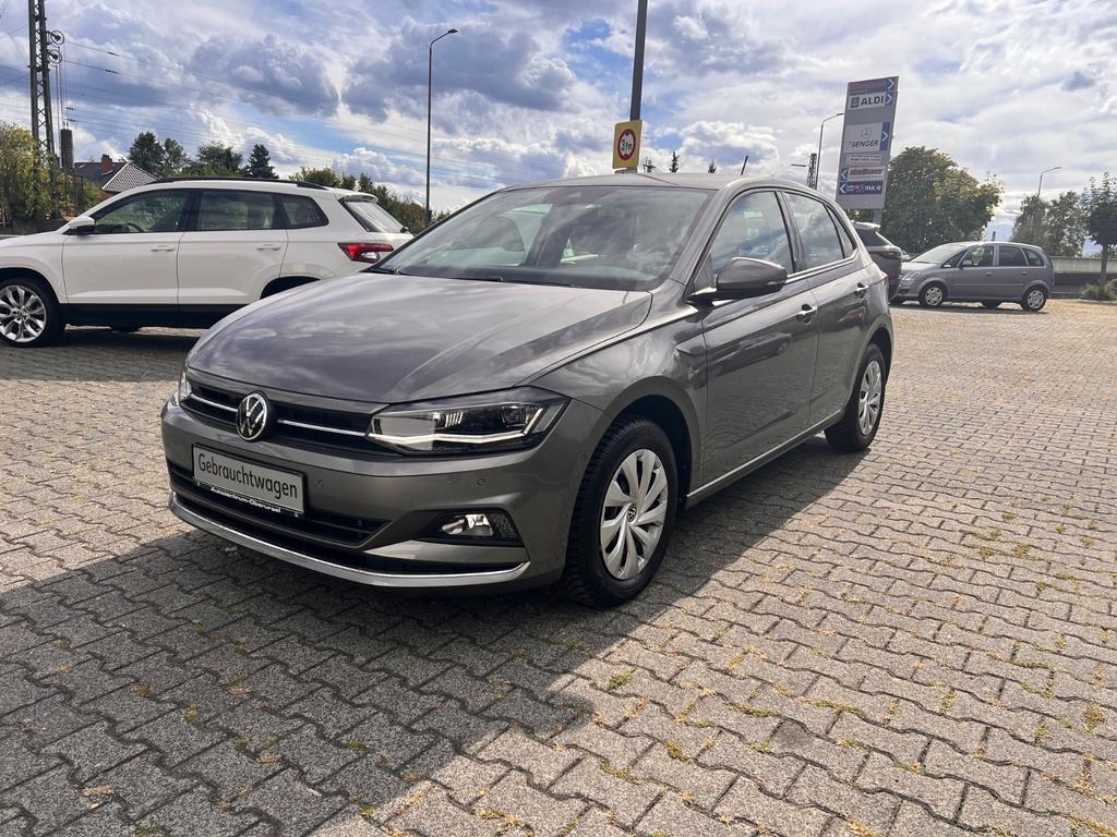 Volkswagen Polo 2021 г. Серый, пробег 28400 км