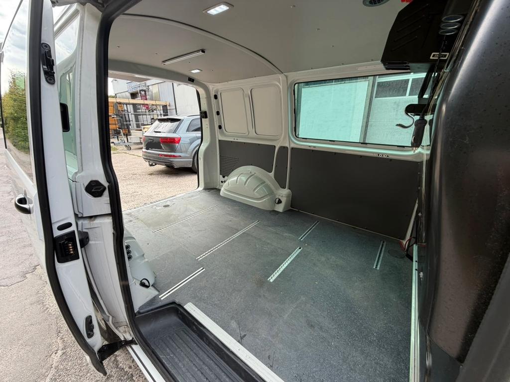 Volkswagen T6 TRANSPORTER 2023 г. Белый, пробег 37539 км