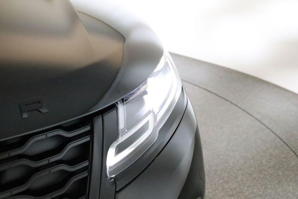 Land Rover Range Rover Velar 2023 г. Чёрный, пробег 49700 км