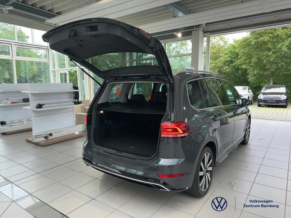 Volkswagen Touran 2022 г. Серый, пробег 57750 км