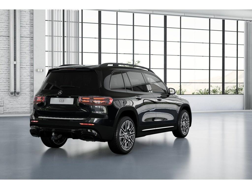 Mercedes-Benz GLB 220 2026 г. Чёрный, пробег 16910 км