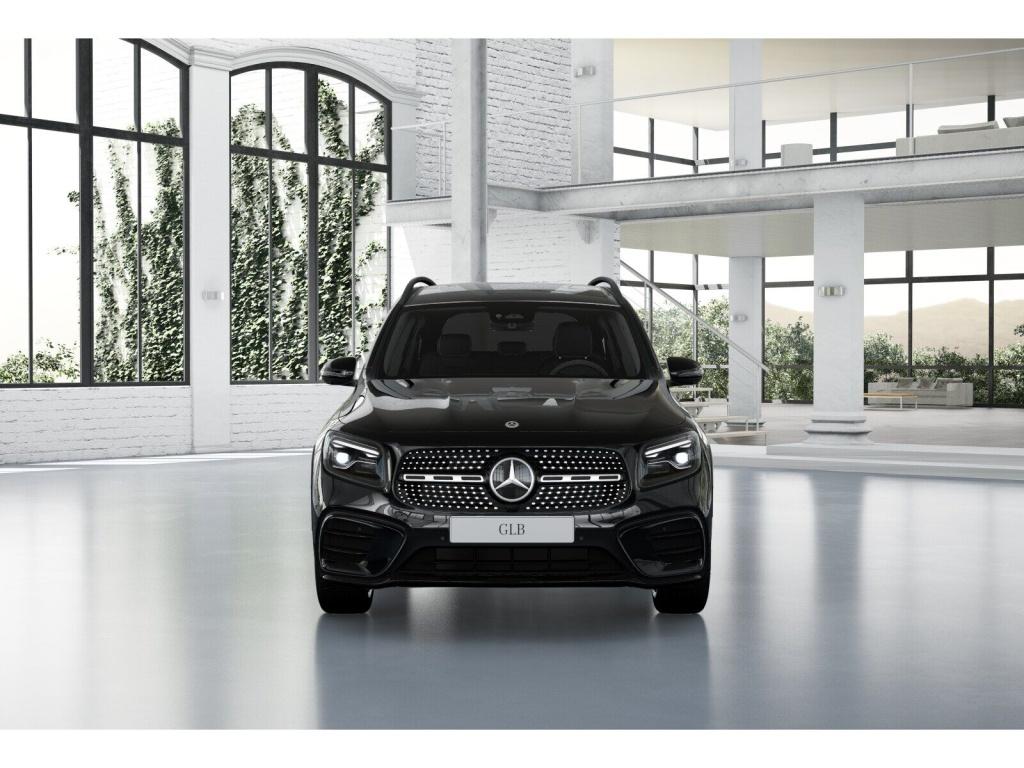 Mercedes-Benz GLB 220 2026 г. Чёрный, пробег 16910 км