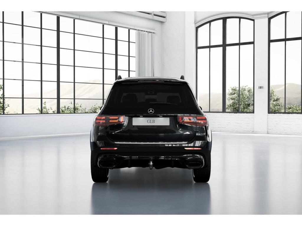 Mercedes-Benz GLB 220 2026 г. Чёрный, пробег 16910 км