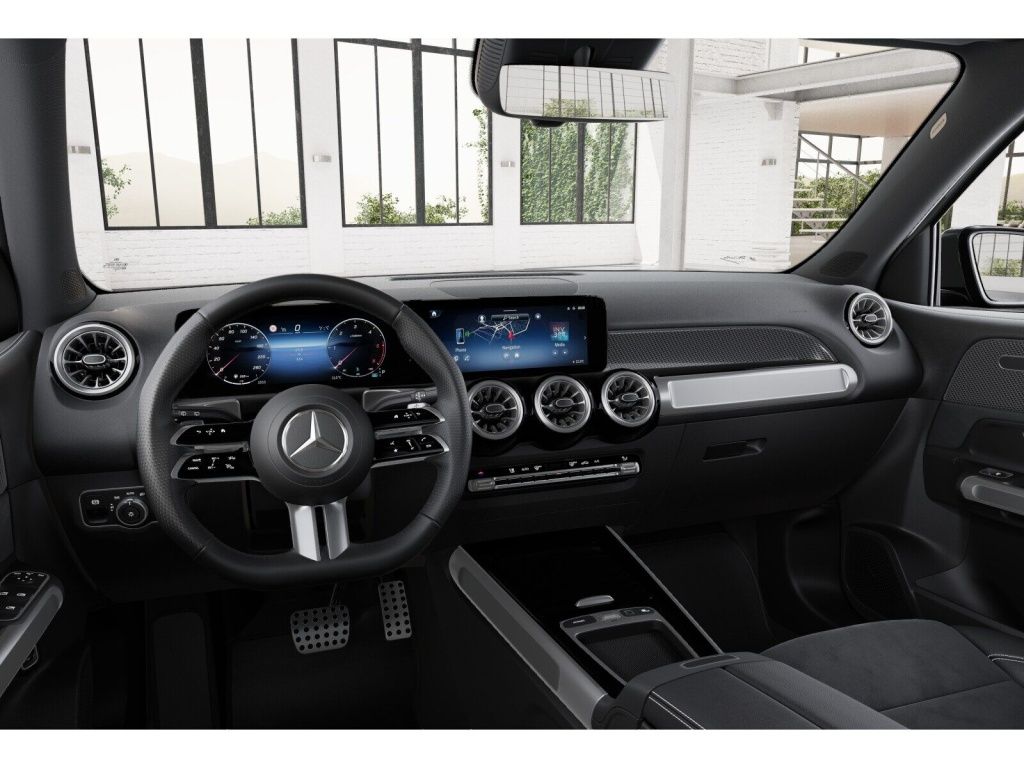 Mercedes-Benz GLB 220 2026 г. Чёрный, пробег 16910 км