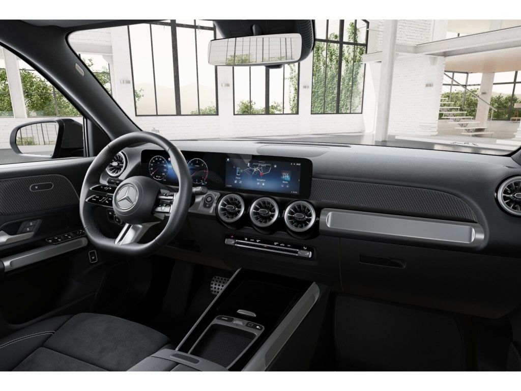 Mercedes-Benz GLB 220 2026 г. Чёрный, пробег 16910 км