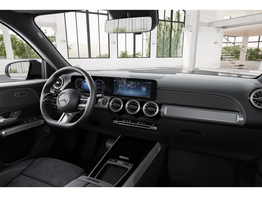 Mercedes-Benz GLB 220 2026 г. Белый, пробег 8225 км