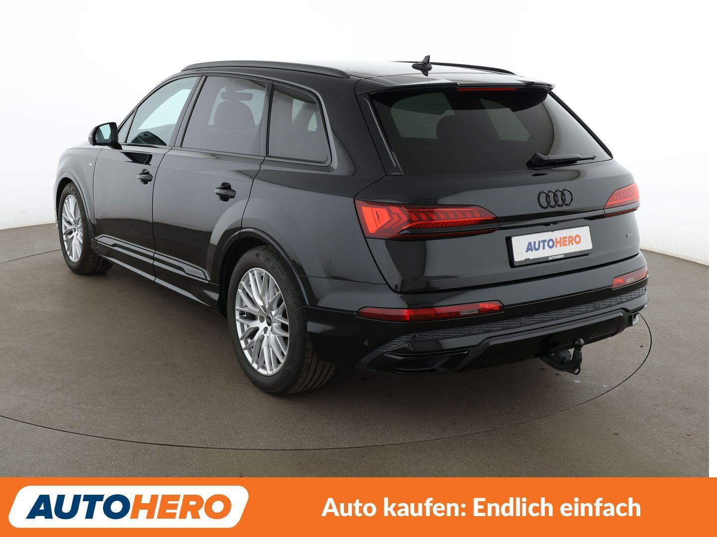 Audi Q7 2023 г. Чёрный, пробег 36003 км