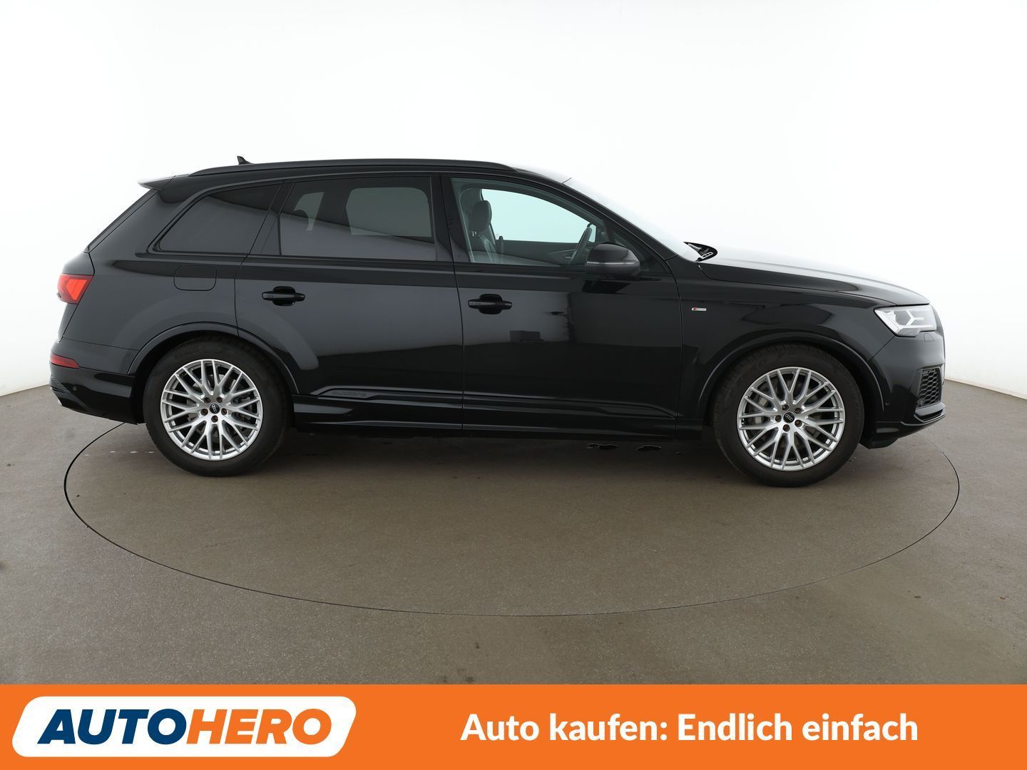Audi Q7 2023 г. Чёрный, пробег 36003 км