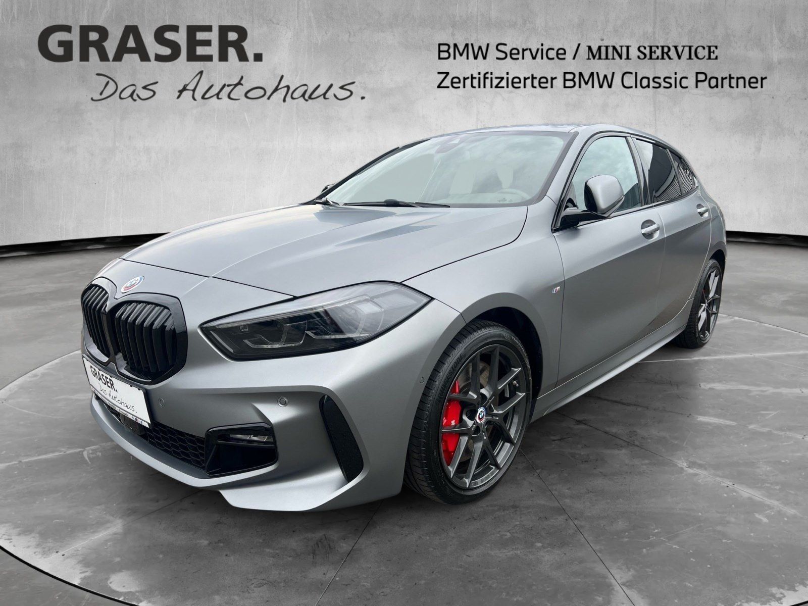 BMW 118 2022 г. Серебристый, пробег 20200 км