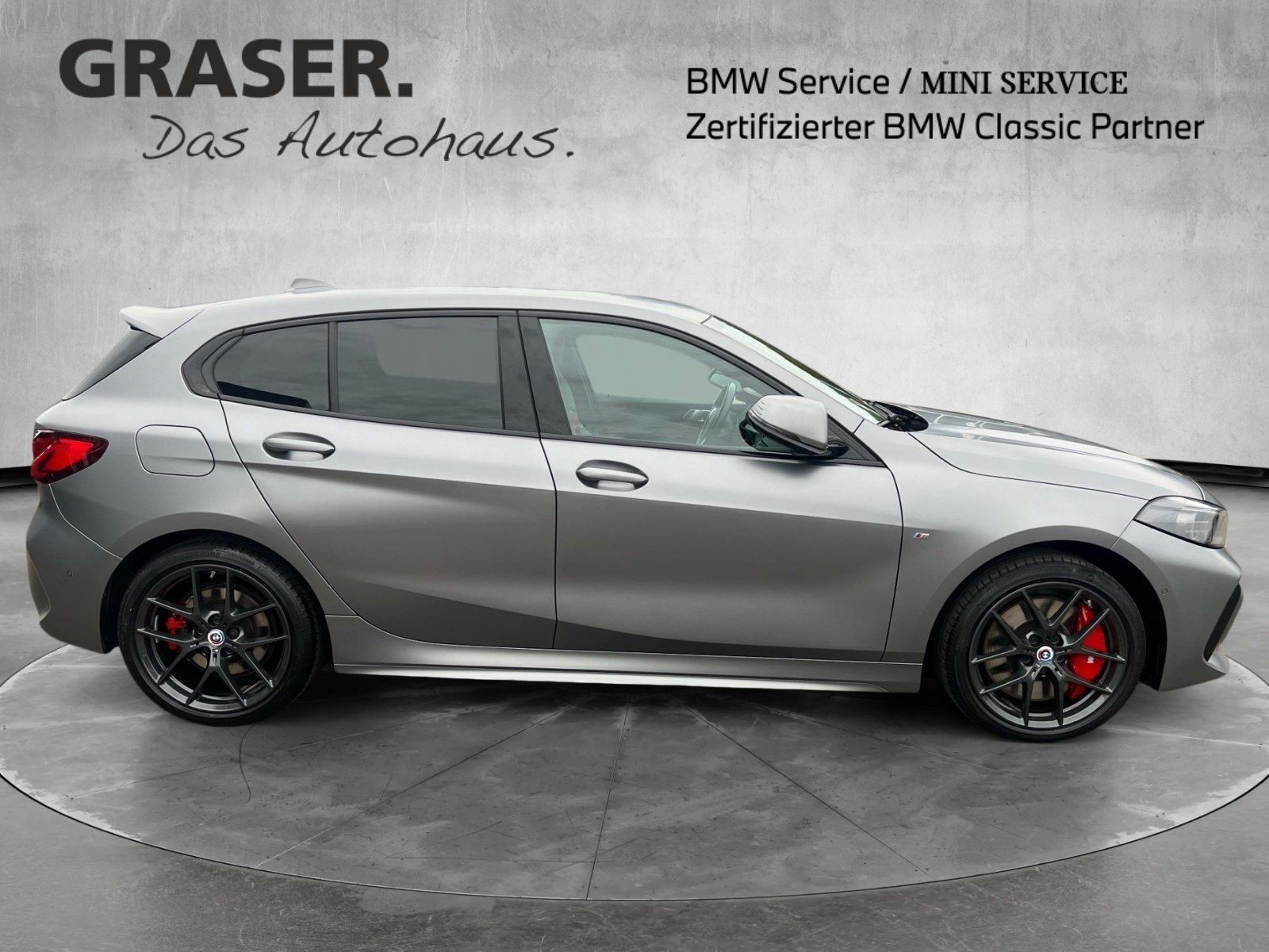 BMW 118 2022 г. Серебристый, пробег 20200 км