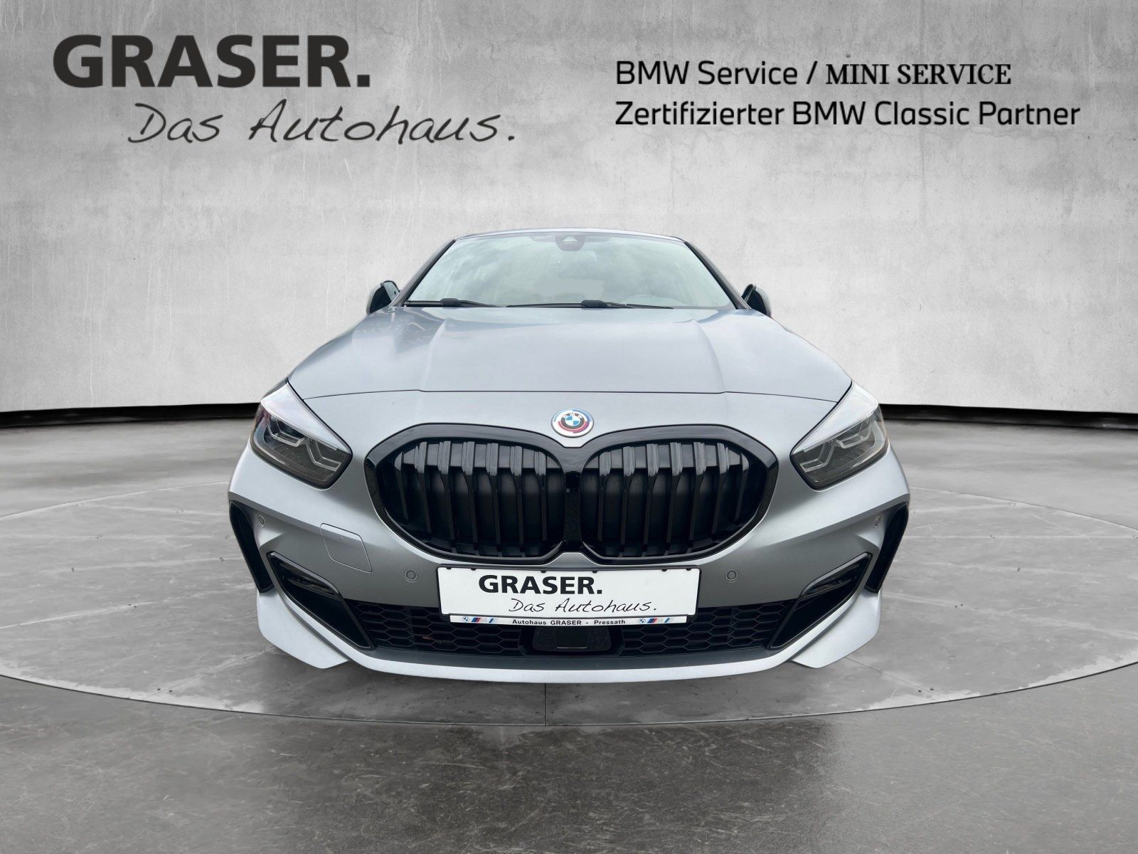 BMW 118 2022 г. Серебристый, пробег 20200 км