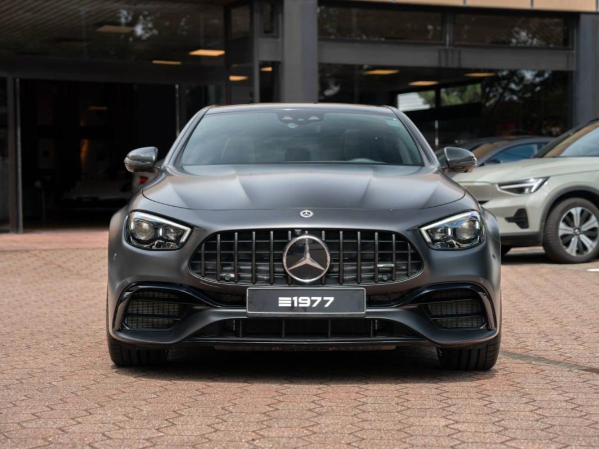 Mercedes-Benz E 63 AMG 2022 г. Серый, пробег 104 км