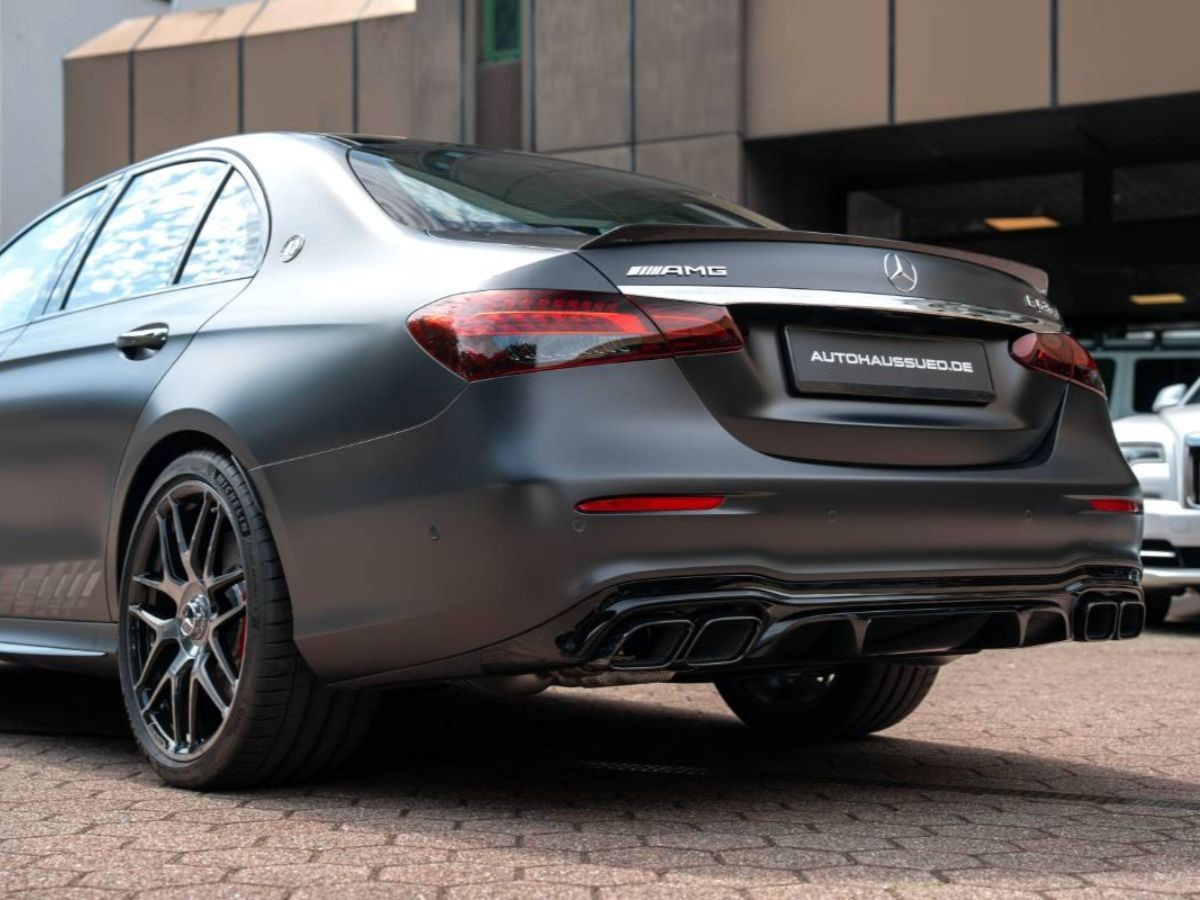 Mercedes-Benz E 63 AMG 2022 г. Серый, пробег 104 км