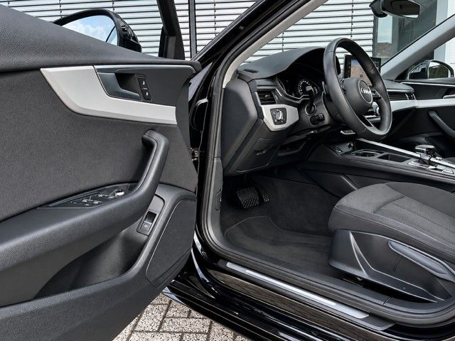 Audi A4 2023 г. Чёрный, пробег 49863 км