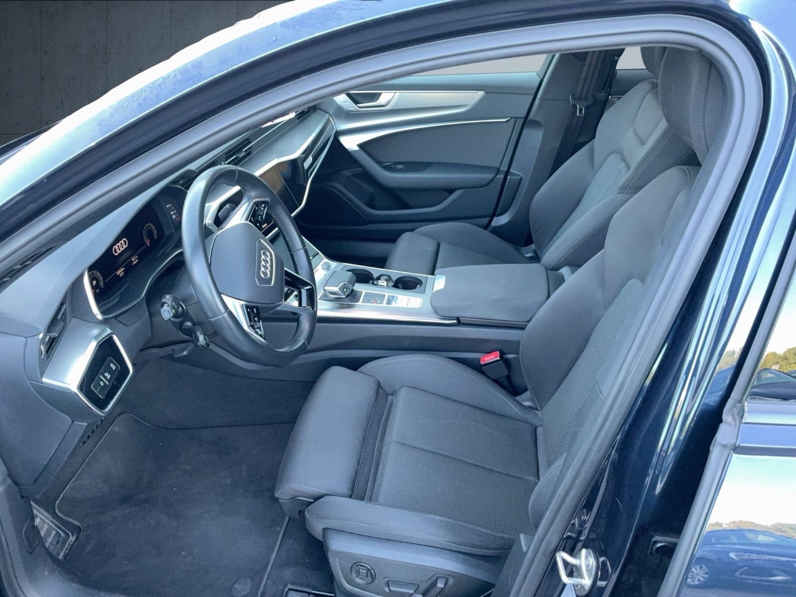 Audi A6 2021 г. Синий, пробег 53654 км
