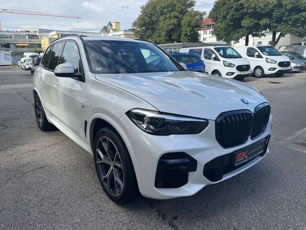 BMW X5 2024 г. Белый, пробег 41700 км