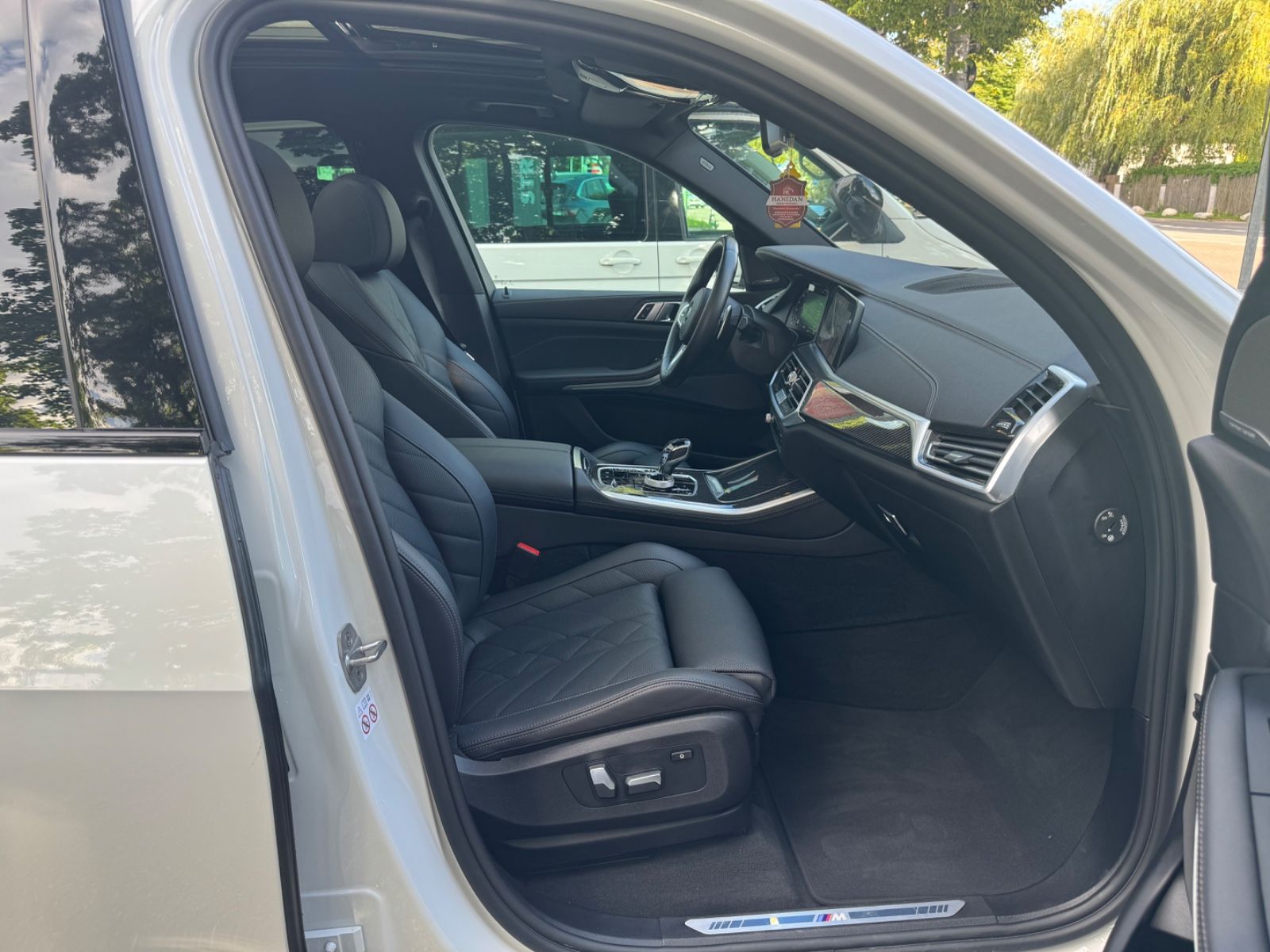BMW X5 2024 г. Белый, пробег 41700 км
