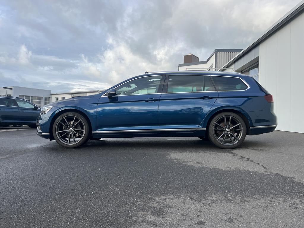 Volkswagen PASSAT VARIANT 2023 г. Синий, пробег 42940 км