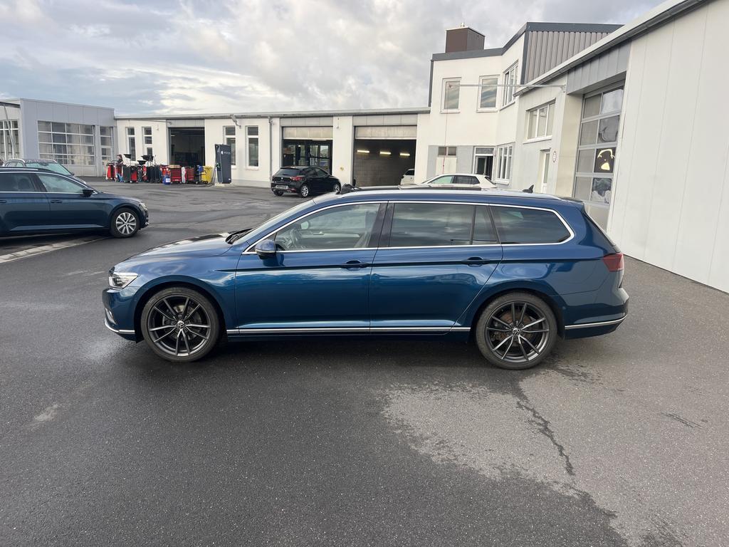 Volkswagen PASSAT VARIANT 2023 г. Синий, пробег 42940 км