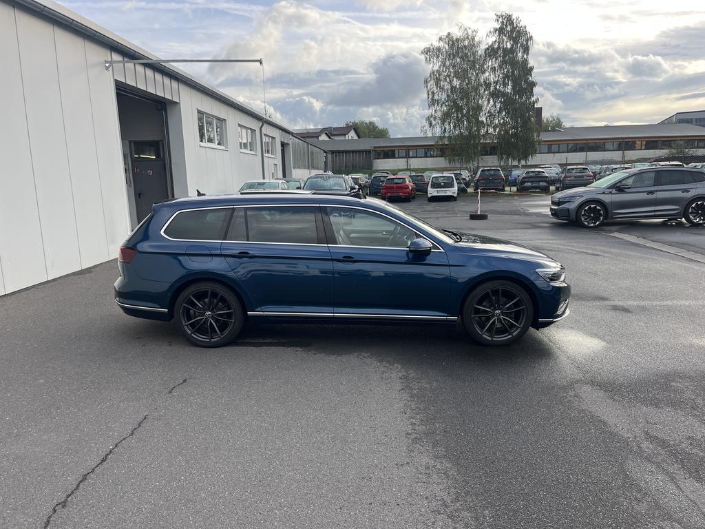 Volkswagen PASSAT VARIANT 2023 г. Синий, пробег 42940 км