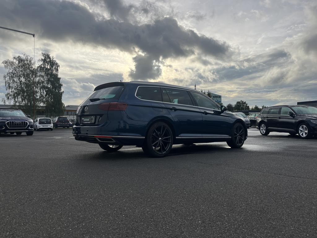 Volkswagen PASSAT VARIANT 2023 г. Синий, пробег 42940 км