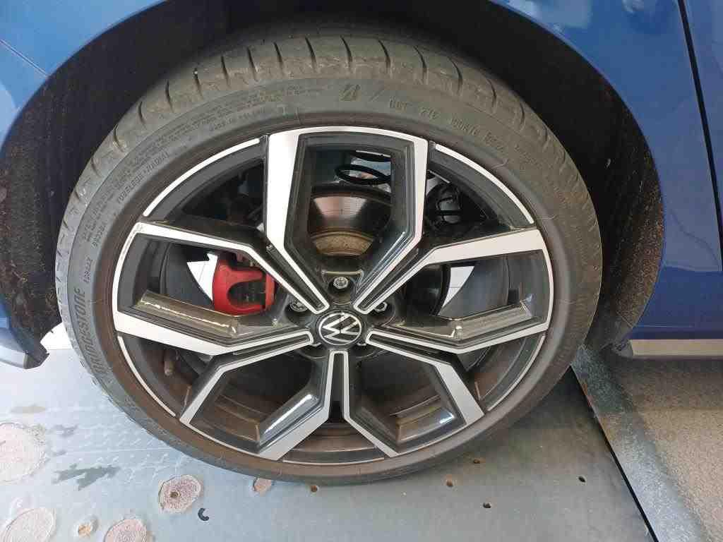 Volkswagen Polo 2024 г. Синий, пробег 26800 км