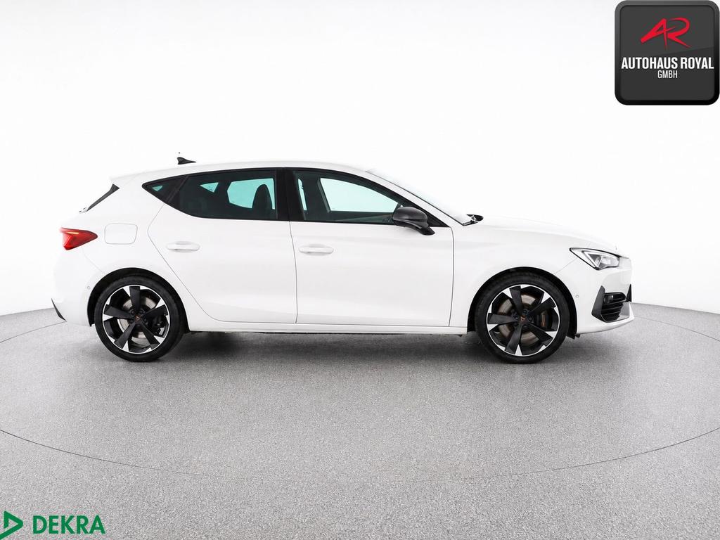 Cupra Leon 2022 г. Белый, пробег 42870 км