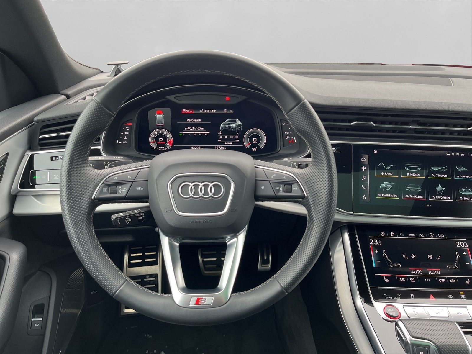 Audi SQ8 2022 г. Белый, пробег 43286 км