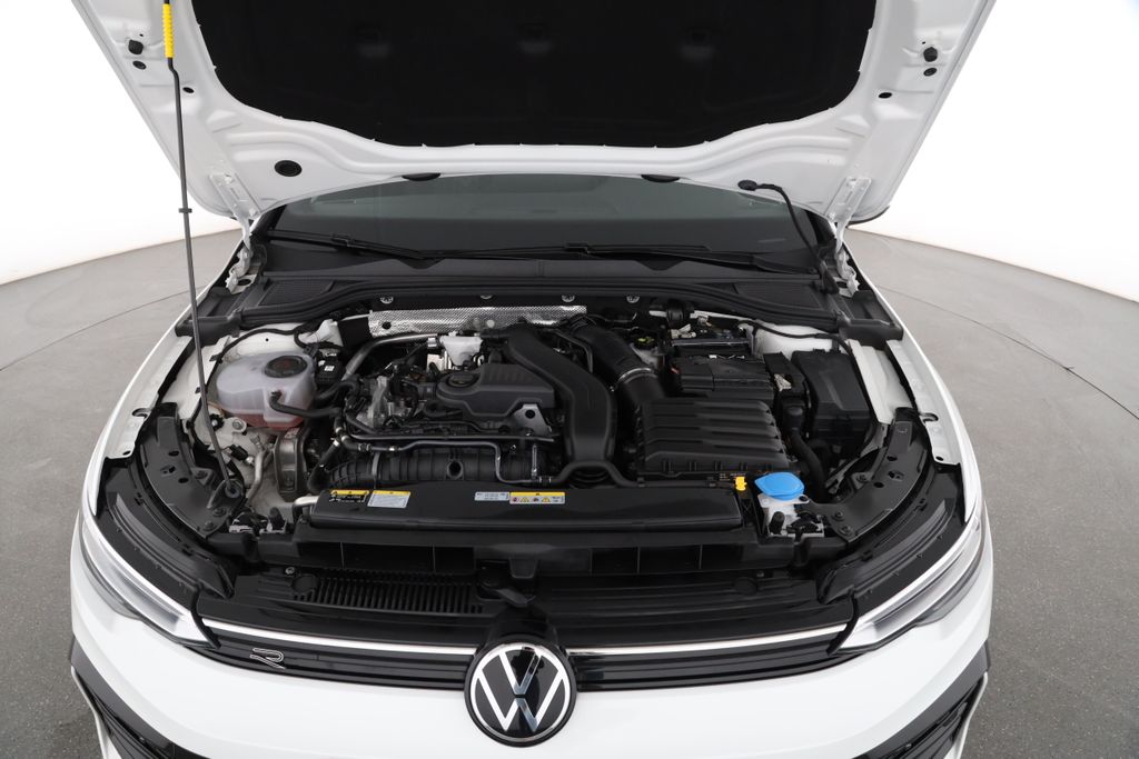 Volkswagen Golf 2025 г. Белый, пробег 13857 км