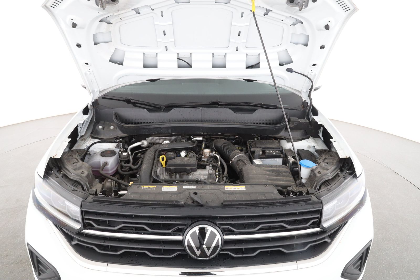 Volkswagen T-Cross 2025 г. Белый, пробег 27078 км