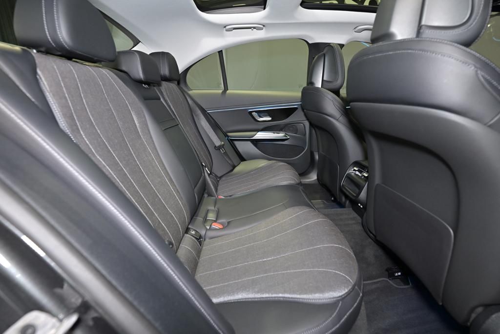 Mercedes-Benz E 220 2025 г. Серый, пробег 26927 км
