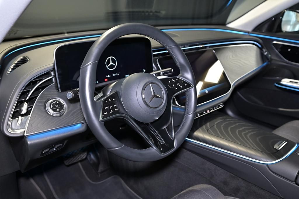 Mercedes-Benz E 220 2025 г. Серый, пробег 26927 км