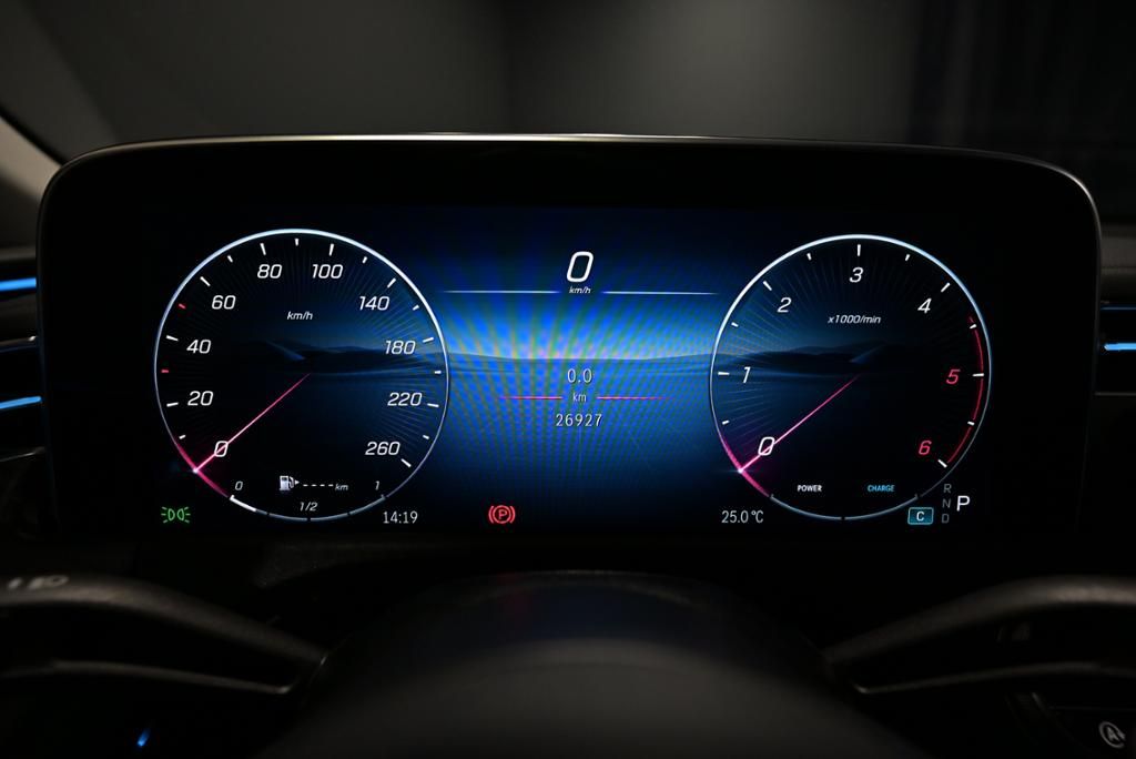 Mercedes-Benz E 220 2025 г. Серый, пробег 26927 км
