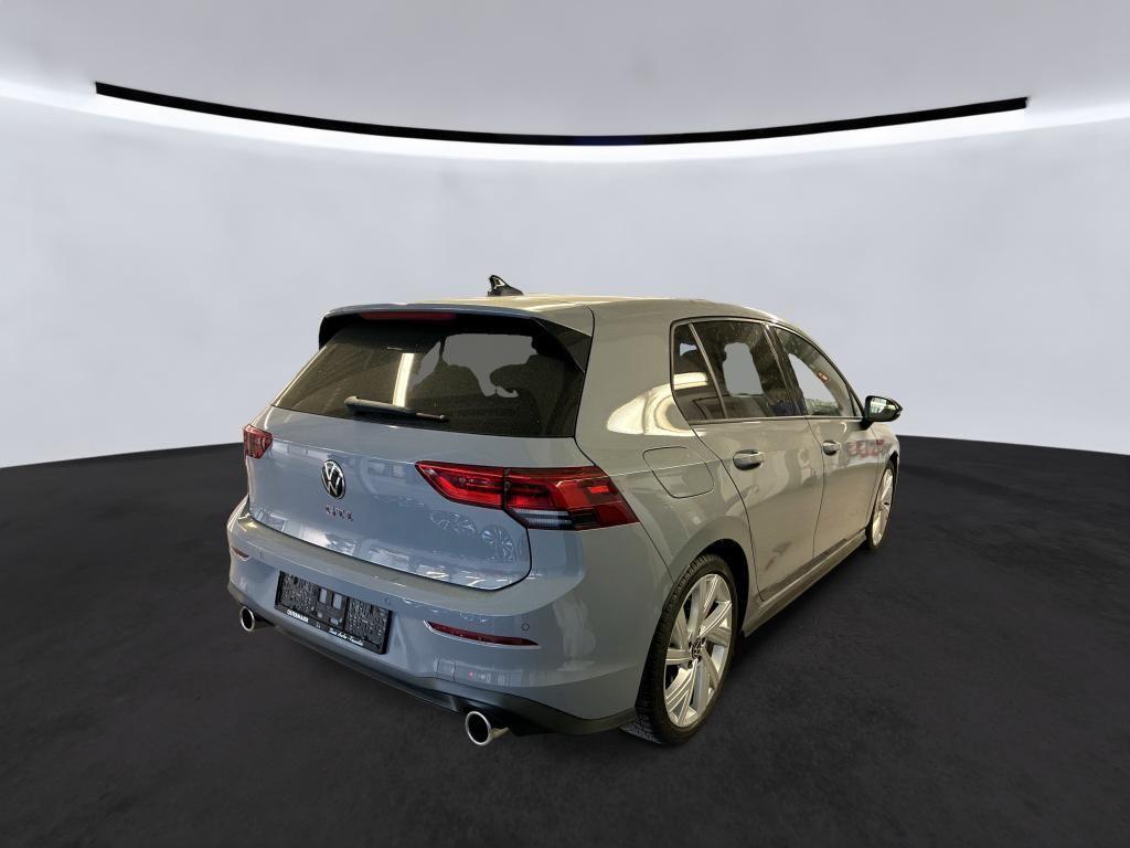 Volkswagen Golf 2023 г. Серый, пробег 28309 км