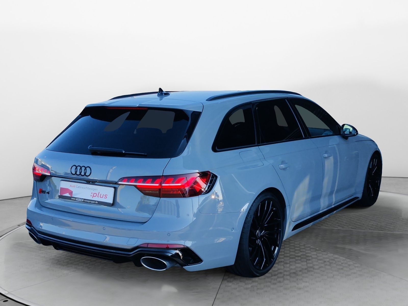 Audi RS4 2024 г. Серый, пробег 27150 км