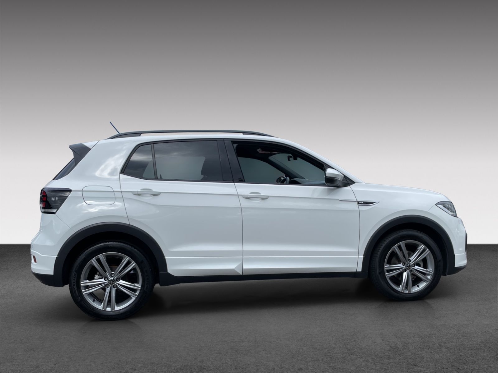 Volkswagen T-Cross 2022 г. Белый, пробег 27540 км