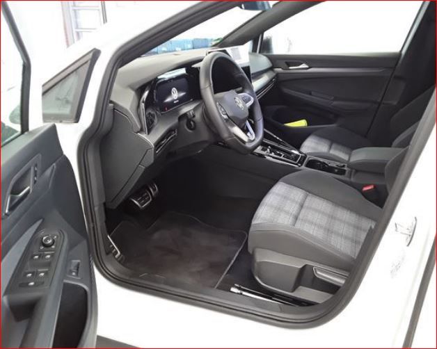 Volkswagen Golf 2025 г. Белый, пробег 31720 км