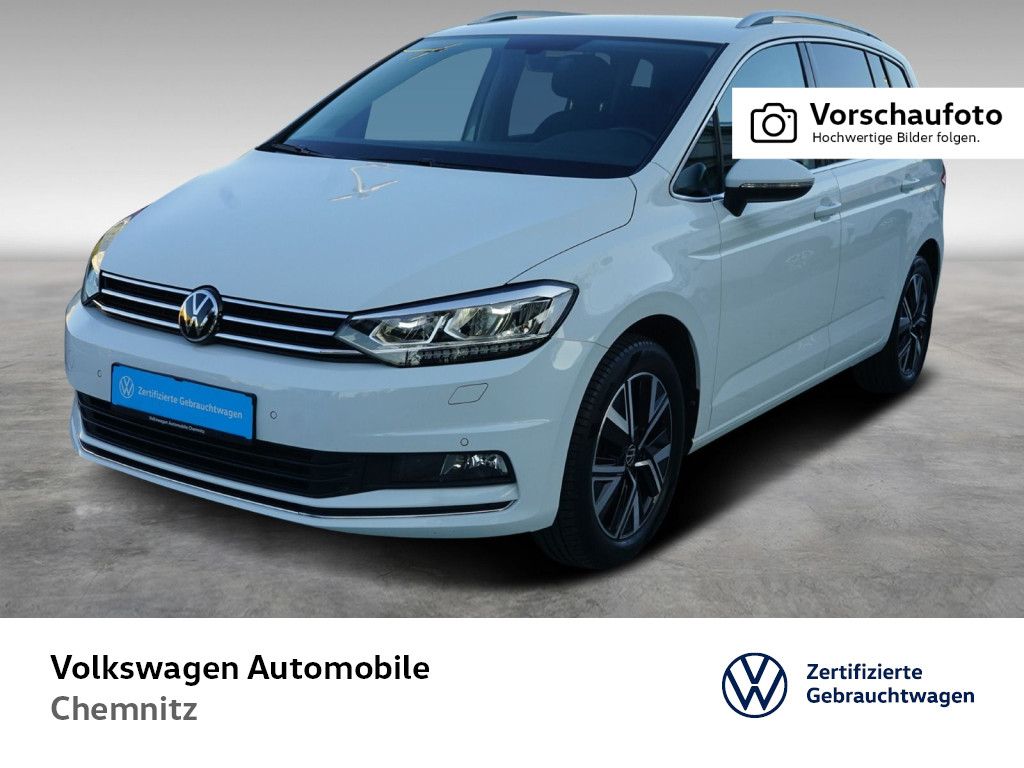 Volkswagen Touran 2022 г. Белый, пробег 59682 км