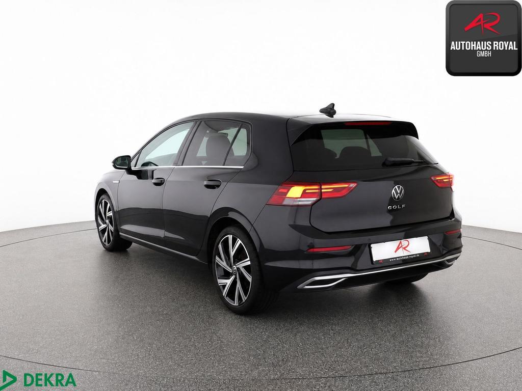 Volkswagen Golf 2023 г. Чёрный, пробег 59985 км
