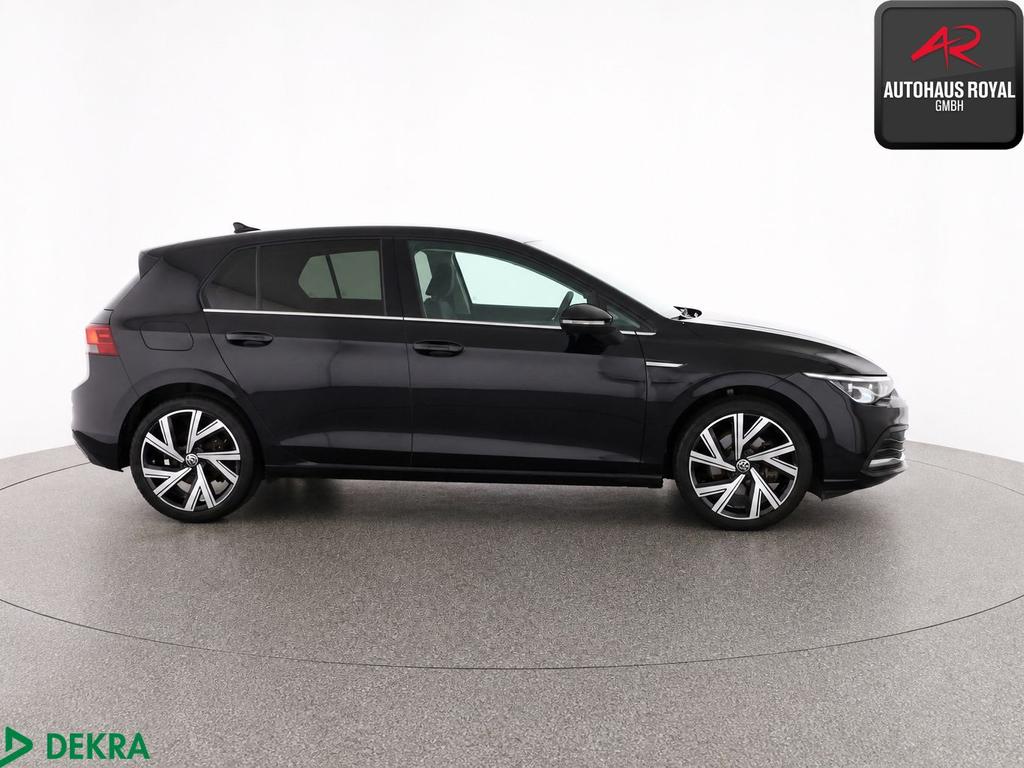 Volkswagen Golf 2023 г. Чёрный, пробег 59985 км