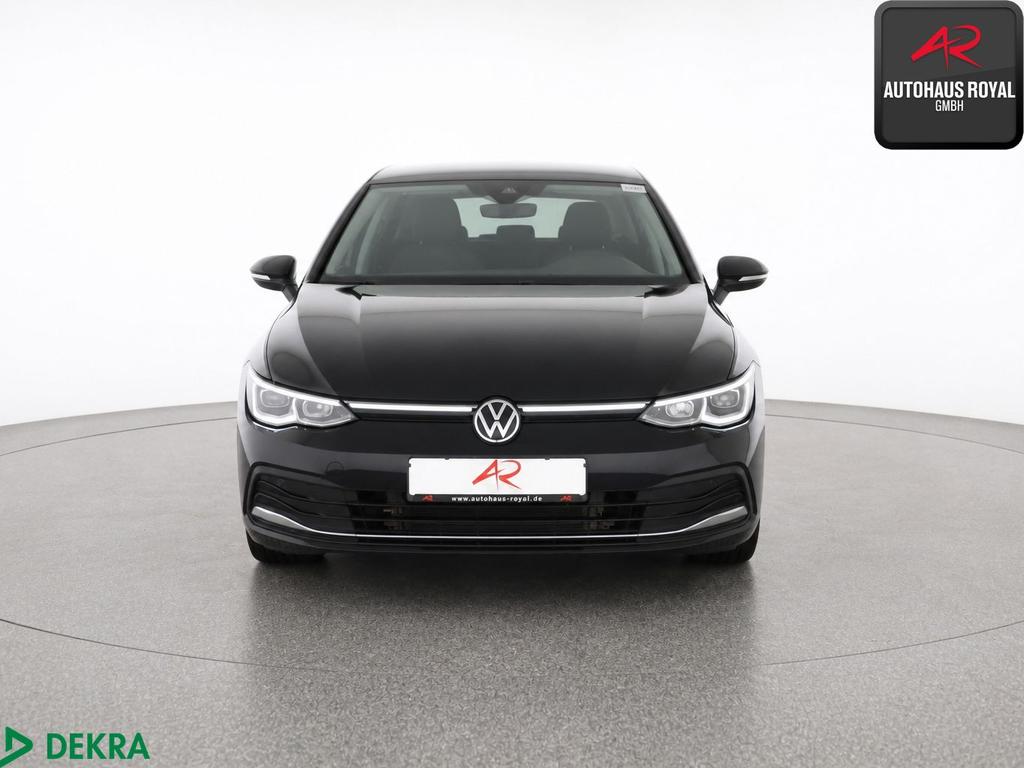 Volkswagen Golf 2023 г. Чёрный, пробег 59985 км