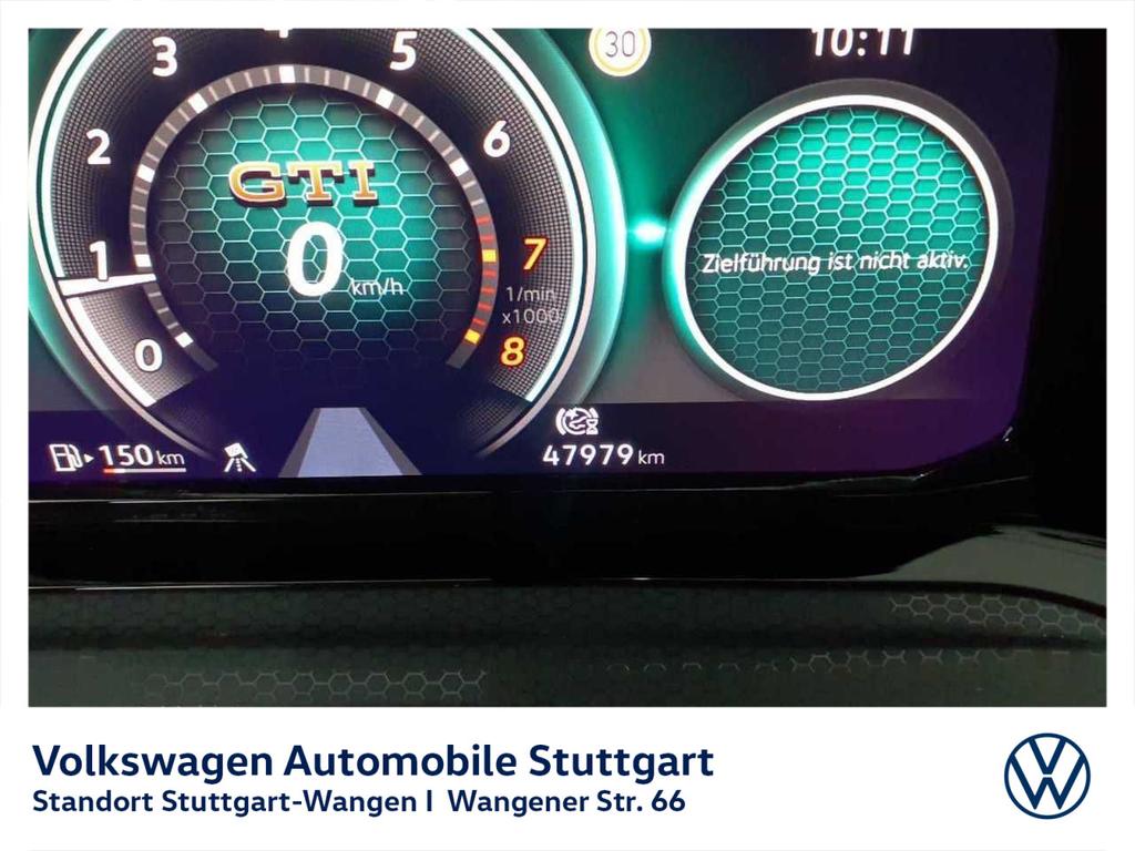 Volkswagen Golf 2023 г. Белый, пробег 47979 км