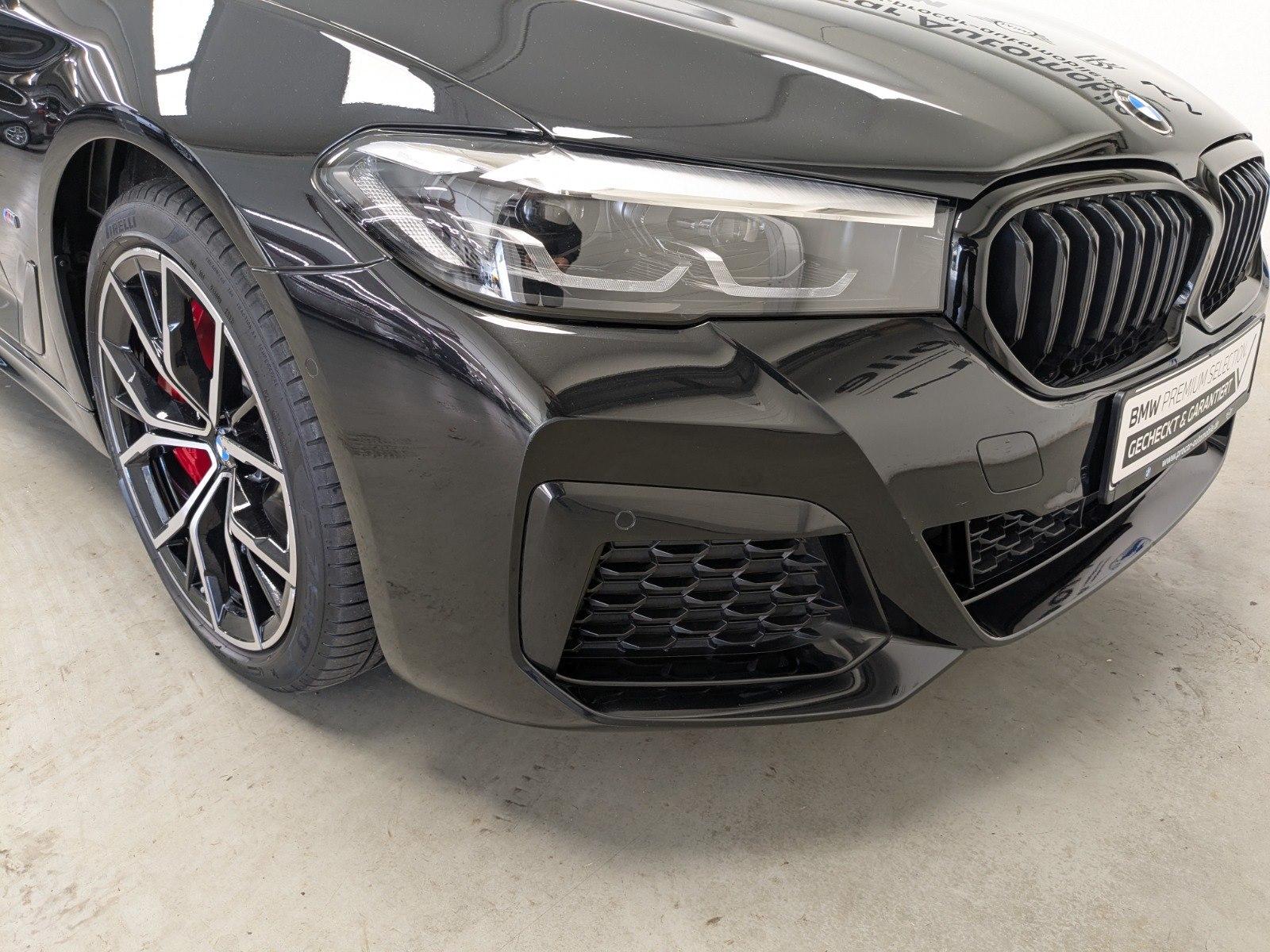 BMW 530 2022 г. Чёрный, пробег 37177 км